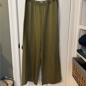 Vince Green wide leg pull on Trousers, women’s medium